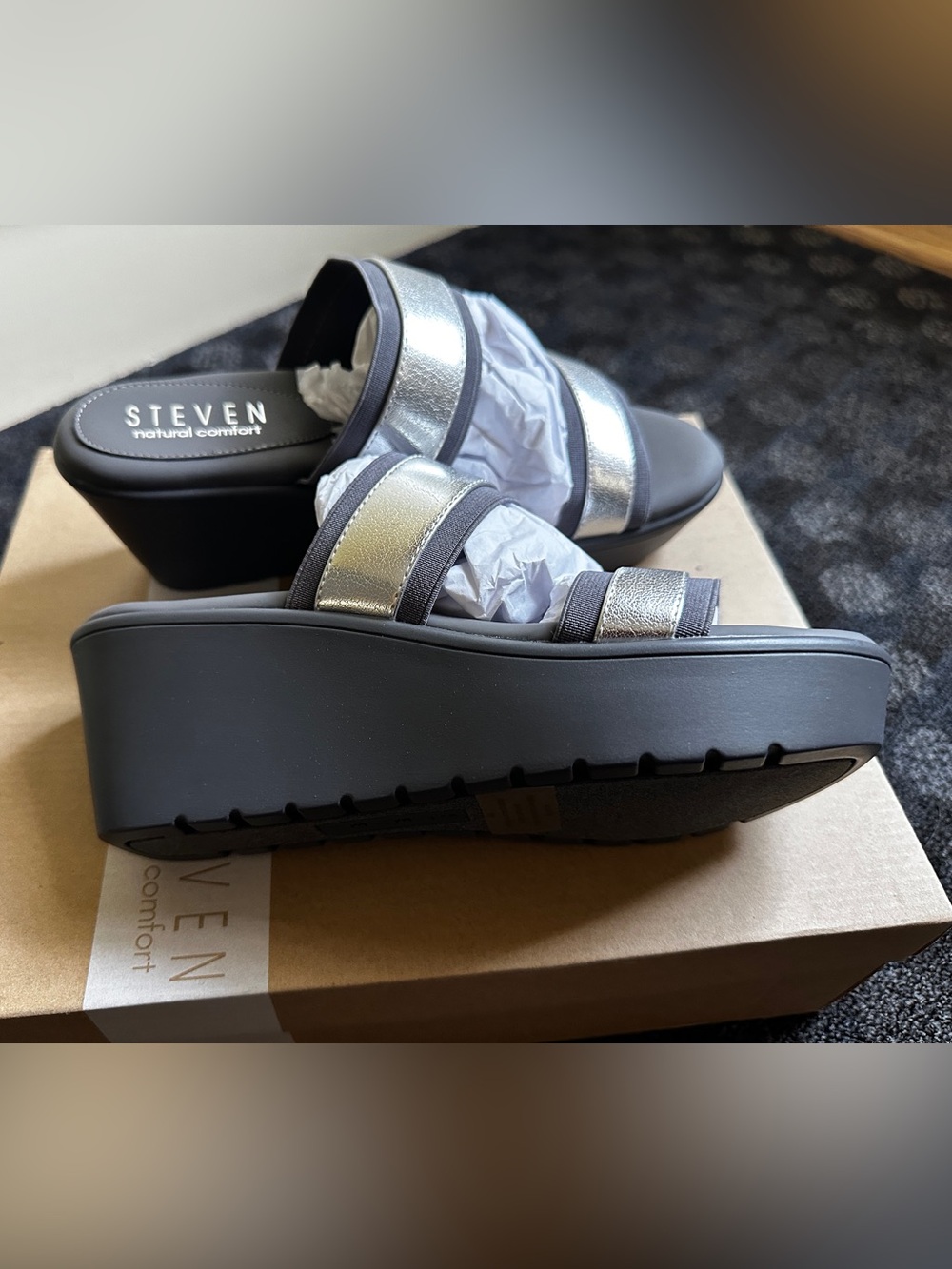 Steven natural comfort, slide sandals made by Steve Madden size 8 NEW IN BOX